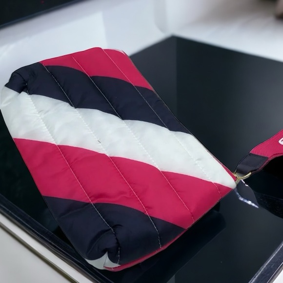 🍀New Estee Lauder Pink White Blue Quilted Cosmetic Bag with goodies - Picture 6 of 11